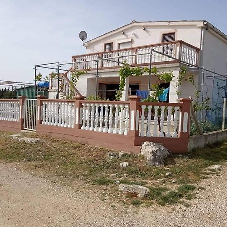 Apartman Borosa Vir Luaran gambar