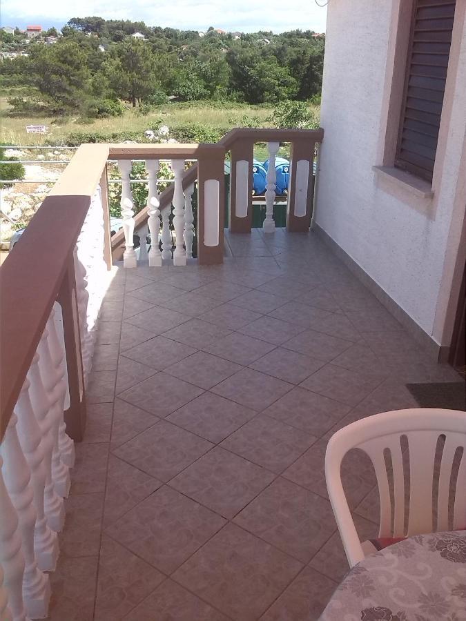 Apartman Borosa Vir Luaran gambar
