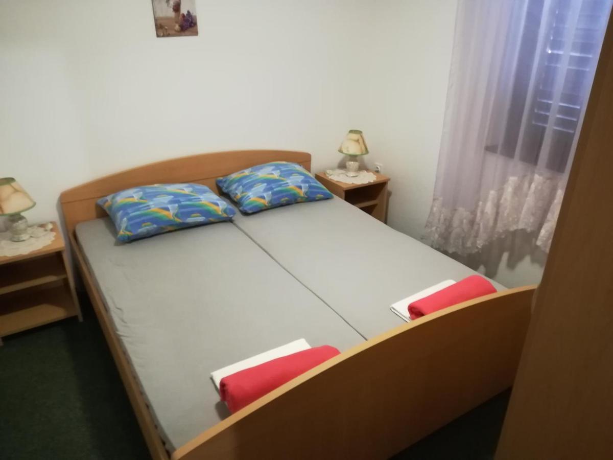 Apartman Borosa Vir Luaran gambar