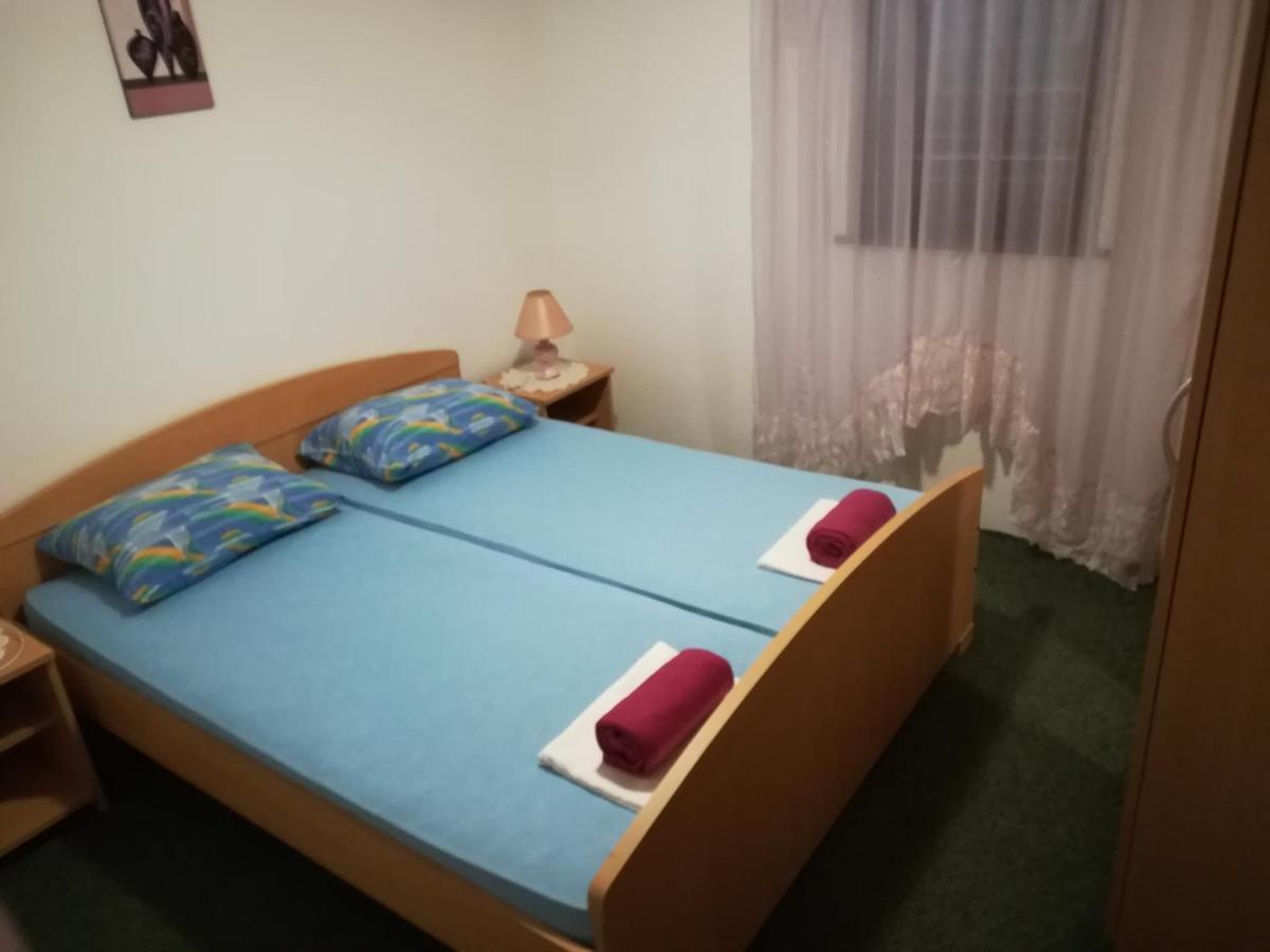 Apartman Borosa Vir Luaran gambar