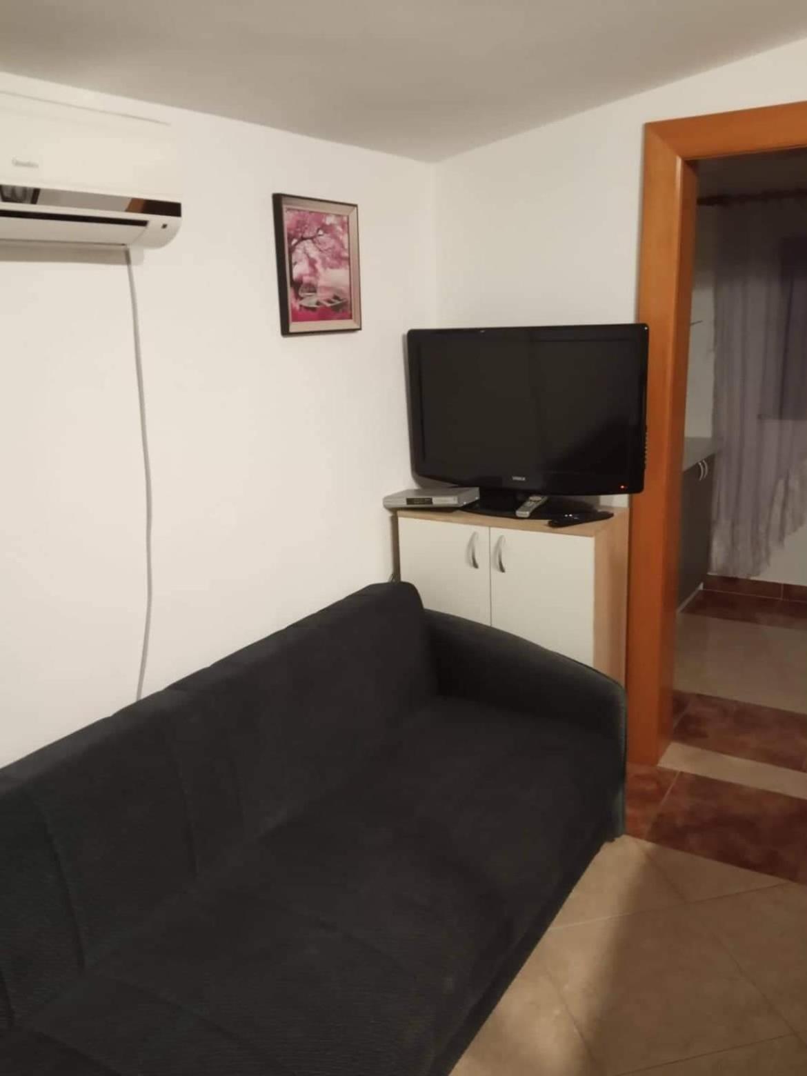 Apartman Borosa Vir Luaran gambar