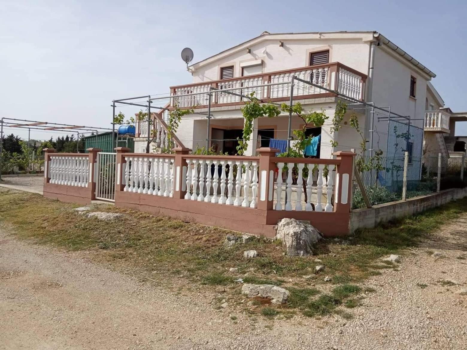 Apartman Borosa Vir Luaran gambar